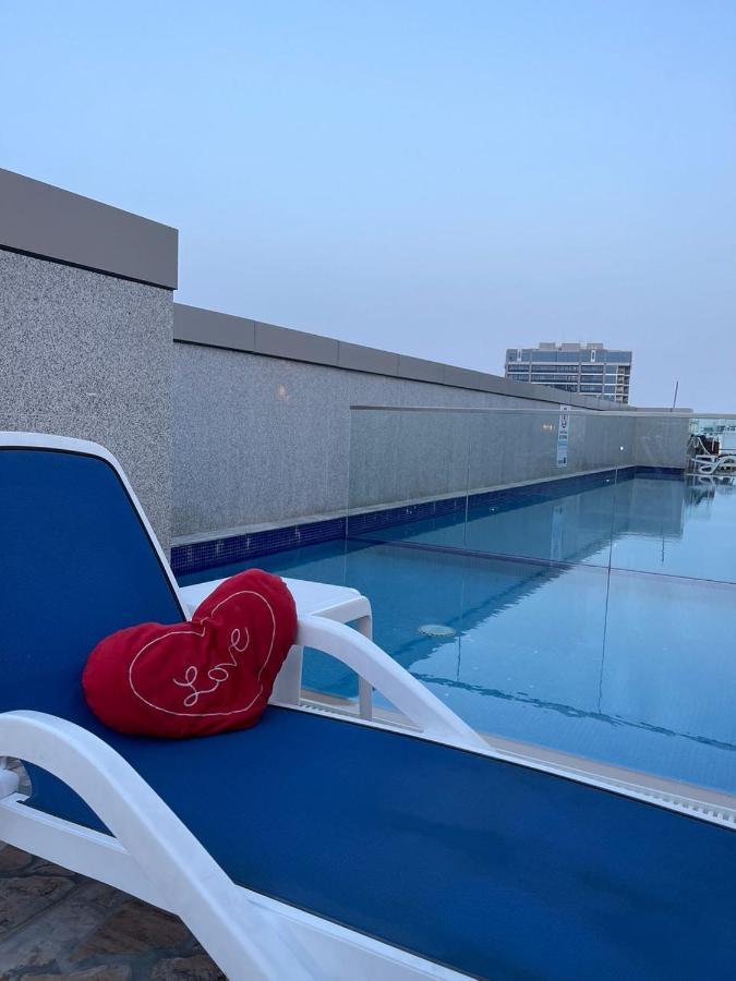 Great View, Dubai Sportcity, Parking Included, Nice Apartments 외부 사진