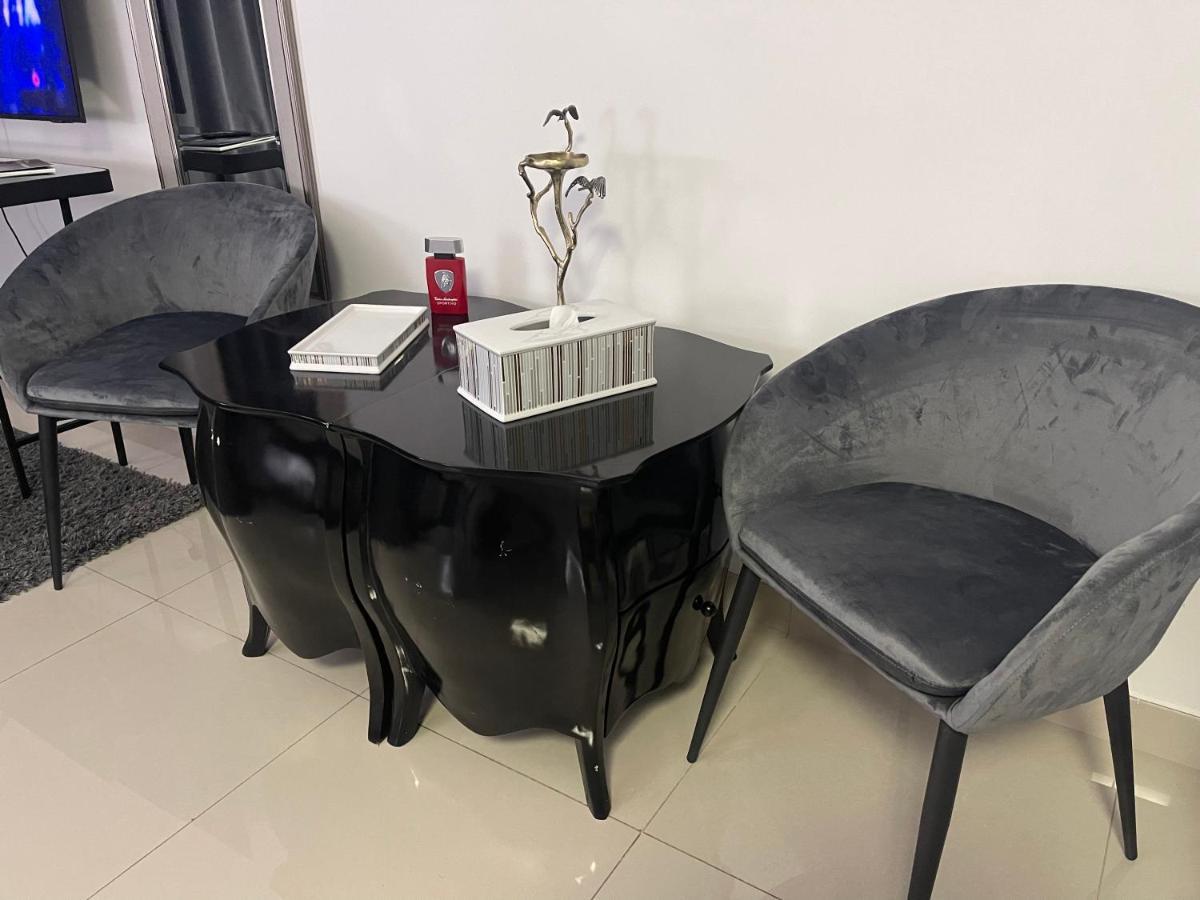 Great View, Dubai Sportcity, Parking Included, Nice Apartments 외부 사진