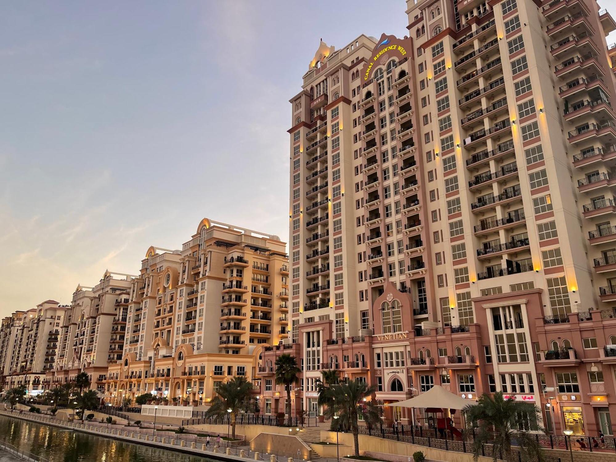 Great View, Dubai Sportcity, Parking Included, Nice Apartments 외부 사진