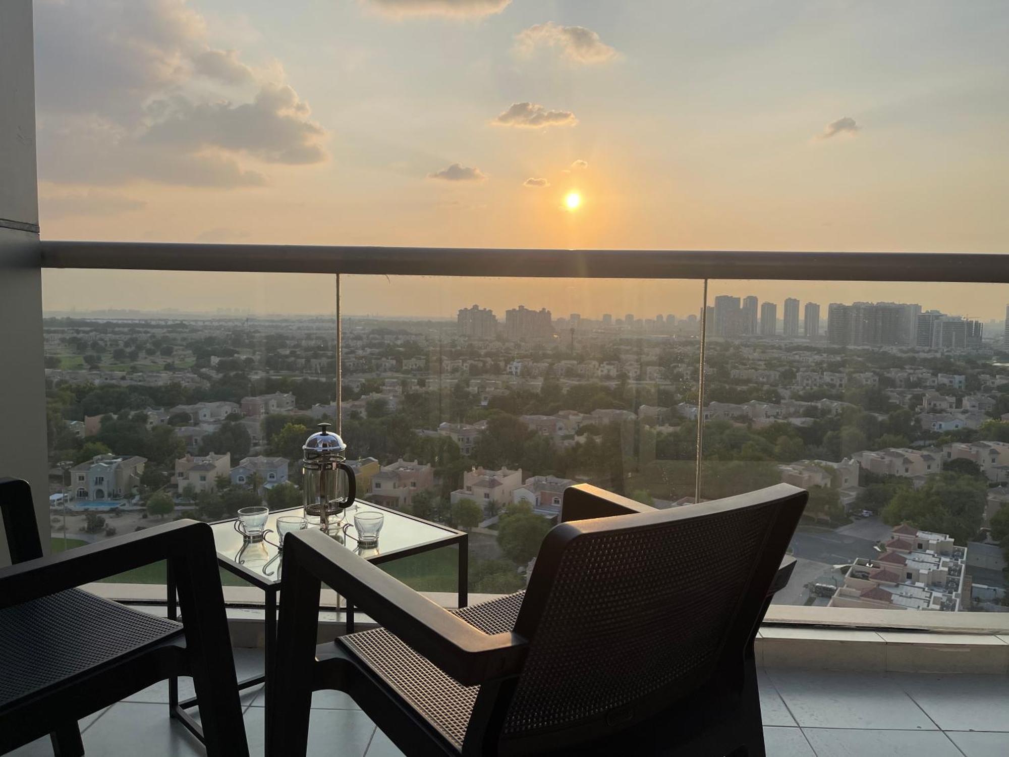Great View, Dubai Sportcity, Parking Included, Nice Apartments 외부 사진