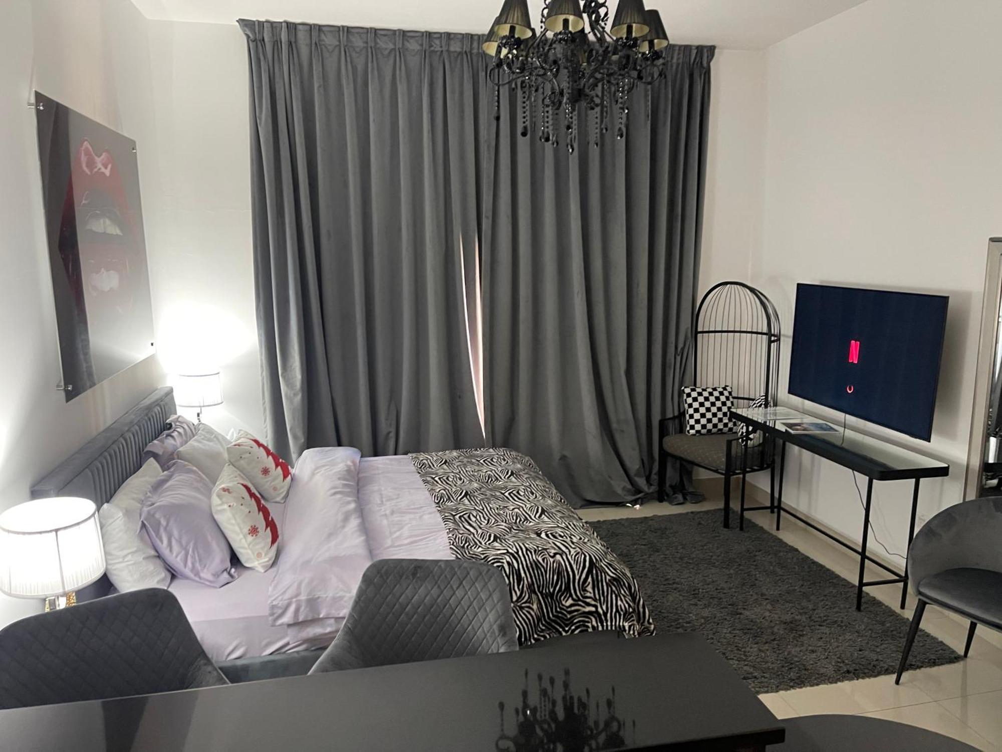 Great View, Dubai Sportcity, Parking Included, Nice Apartments 외부 사진
