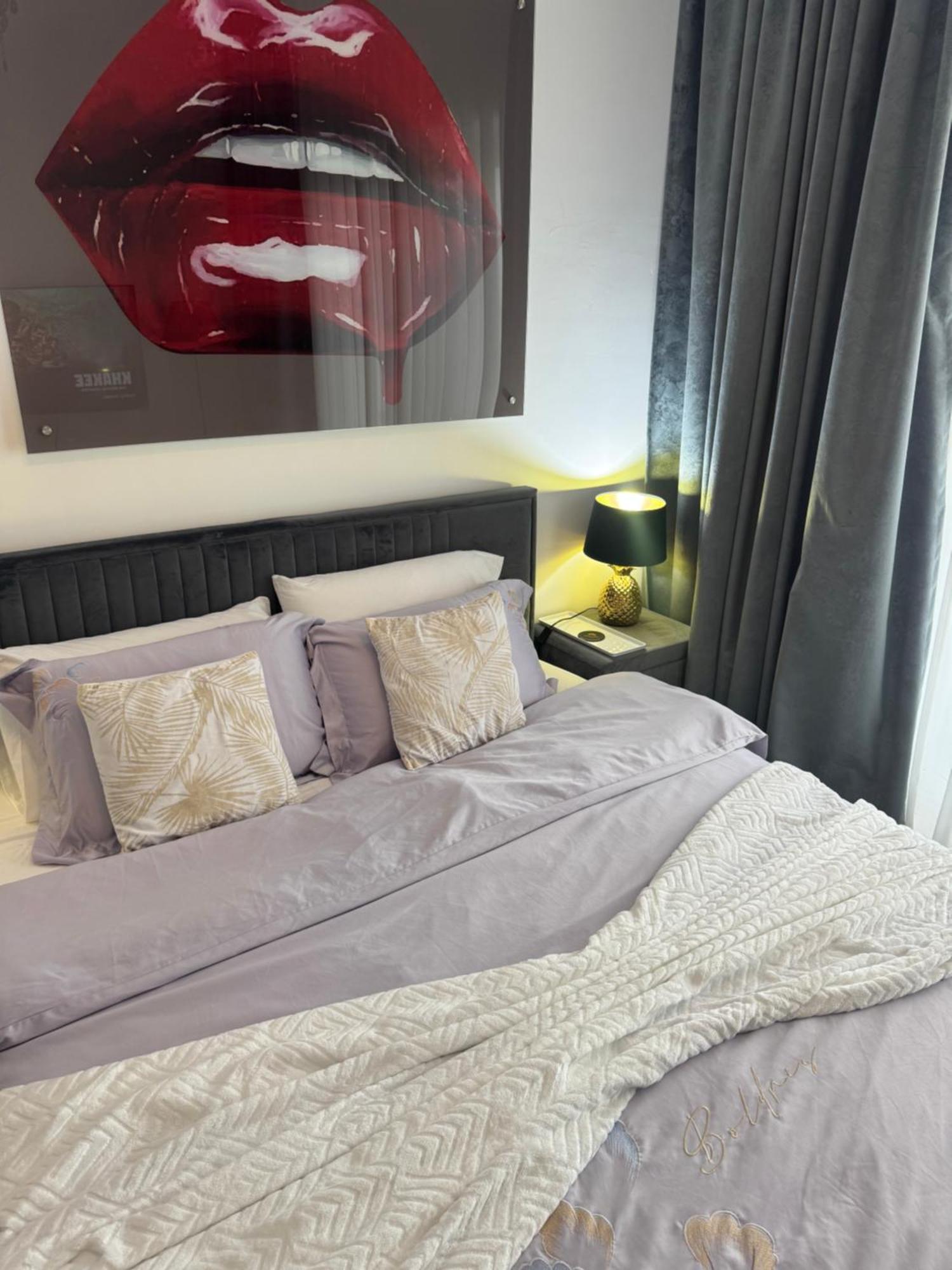 Great View, Dubai Sportcity, Parking Included, Nice Apartments 외부 사진